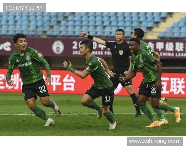 中甲黑龙江迎战新疆球队双方全力争胜展现精彩对决